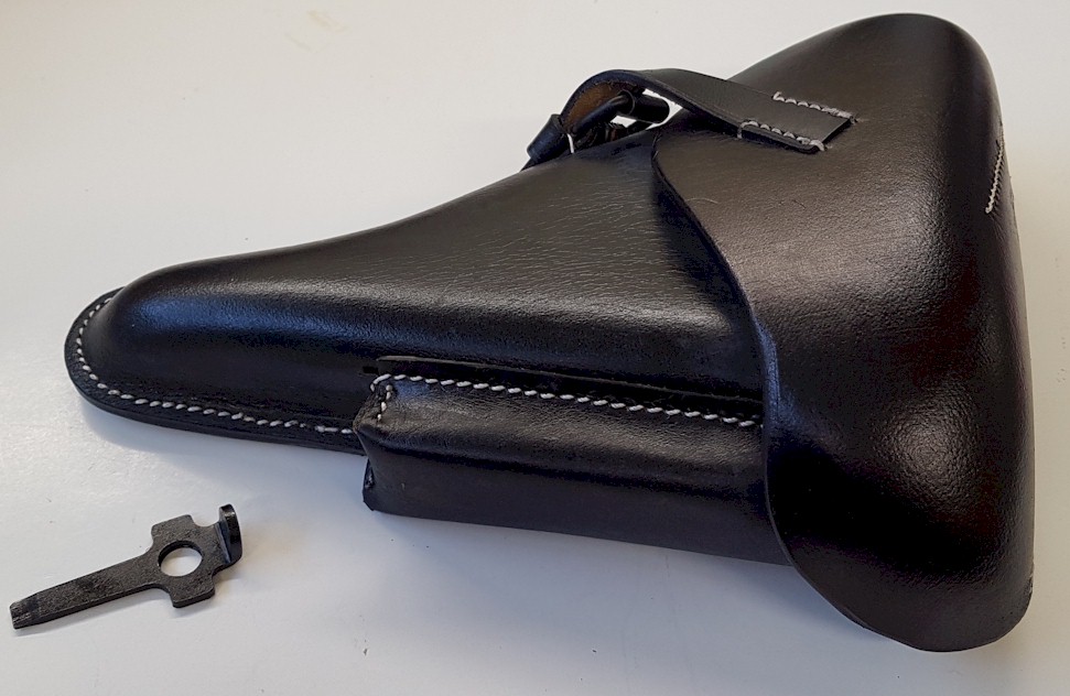 German Luger P08 Holster with Stripping Tool – Leather